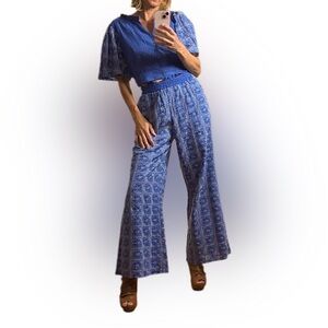 NWT Solitaire Charming Artisan Blue Two-Piece Set, Size Medium